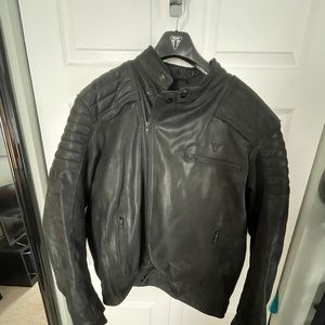 Triumph Bobber Black Leather Motorcycle Jacket